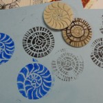 round stamps